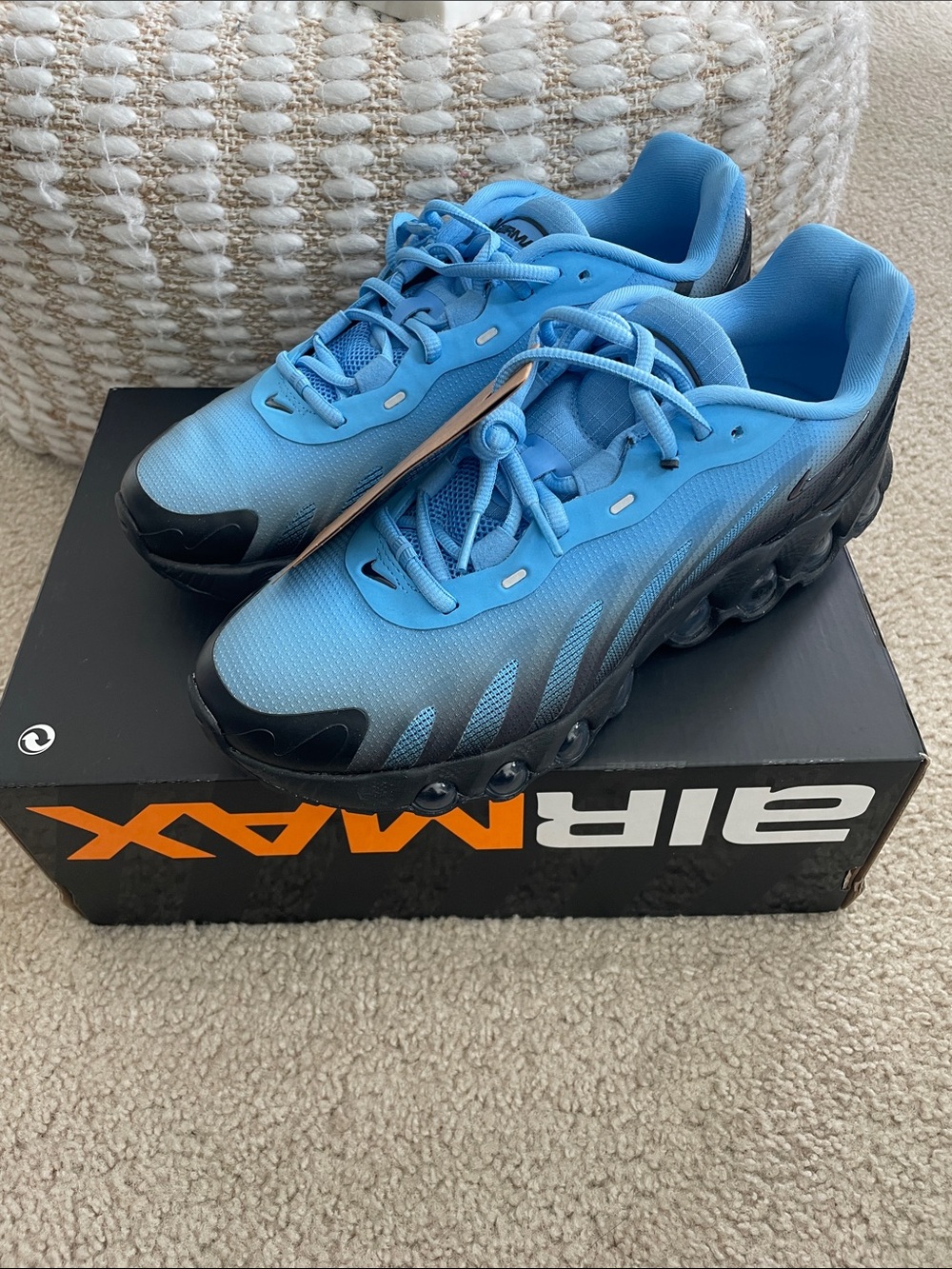 Nike air max DN8 university blue black IH4119-402 men’s size 8.5 new